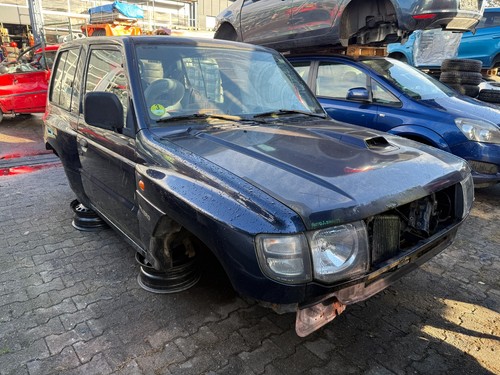 Mitsubishi pajero classic v20 - pajero,